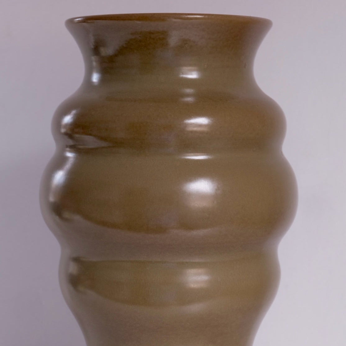 The Vase H33