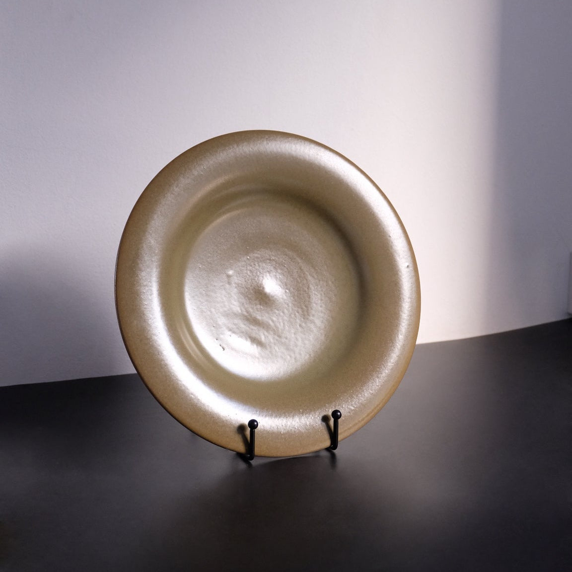 Muted Plate