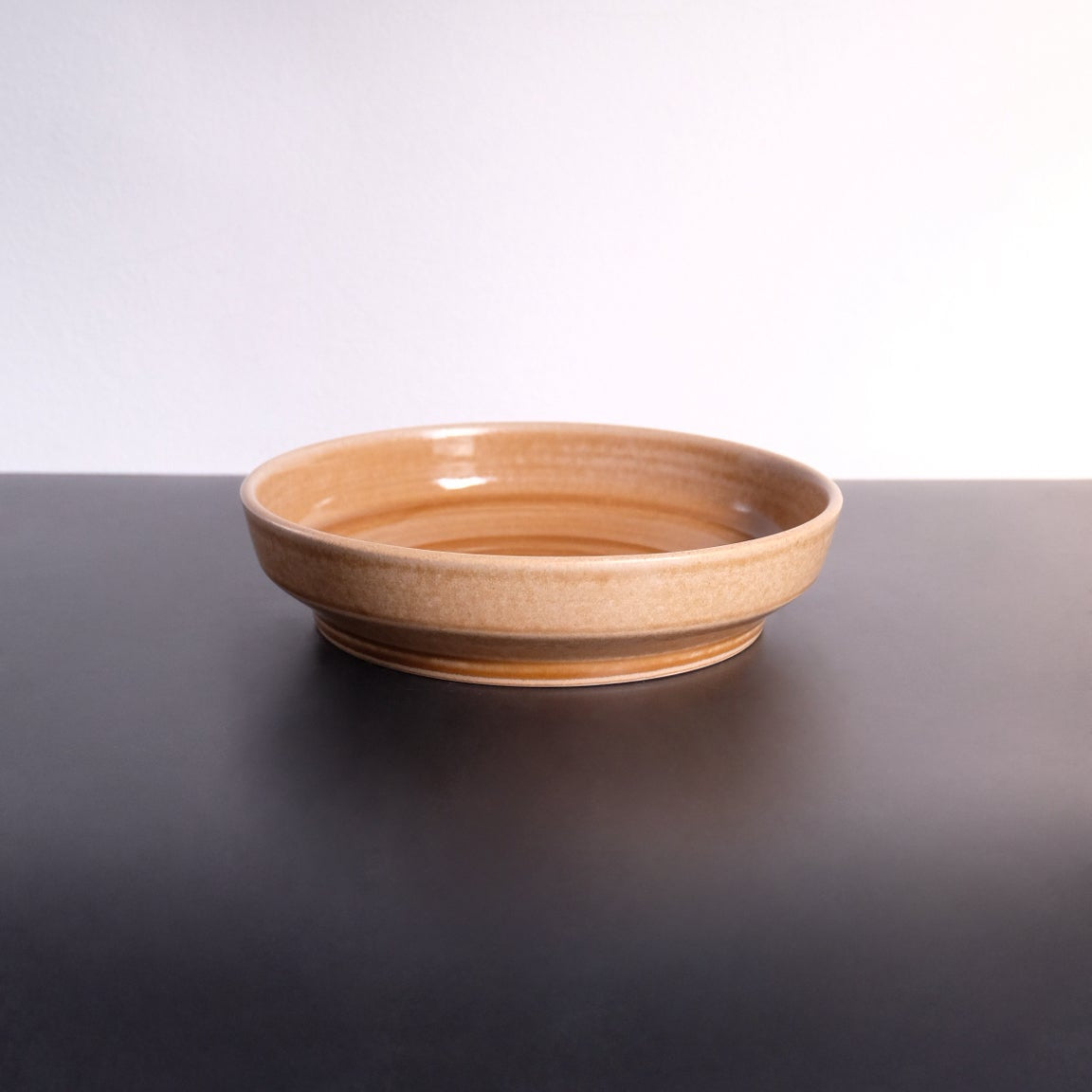 Amber Wood Plate